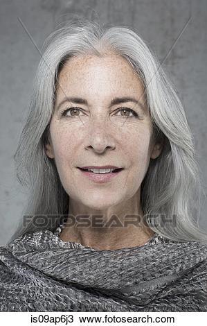 Mooi lang grijs haar mooi-lang-grijs-haar-30_14