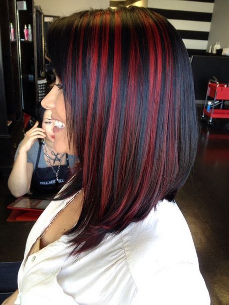 Rode highlights in zwart haar